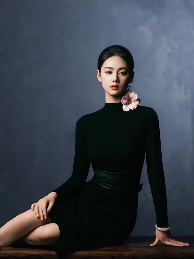 2026 新ファッションシンプルなハイエンド黒ポートレート写 - Photography Studio のレビューと価格