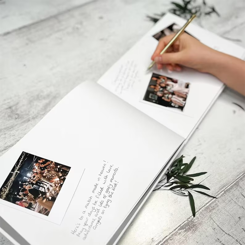 結婚祝い用のパーソナライズされたゲストブック ホワイトノーブ - Photography Basic のレビューと価格