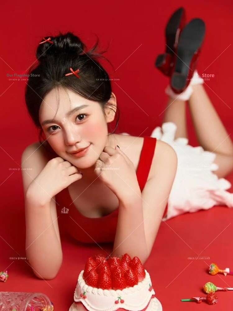 赤い誕生日テーマの写真撮影服韓国スタイルの芸術的な甘い個性的 - Photography Studio のレビューと価格